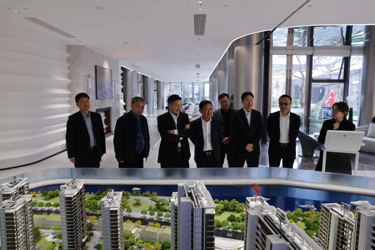 1775184448703747.jpg be5cb1e761d21fa657fd3320bc139ff7.jpg